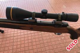 Leupold scope , Almost brand new Leupold scope, it can go with the Sako mounts (R1000)  Cristel clear scope with the varmet hunter reticle. No scratches, reason for selling it, want to upgrade.