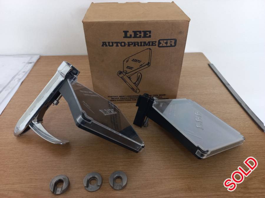 LEE AUTO-PRIME , LEE AUTO-PRIMER HAND PRIMER.

COMES WITH EXTRA 3 SHELL HOLDERS
> NO. 19 - 9MM
> NO. 4 - .223
> NO. 2 - 243 / 270 / 308 / etc.

CAPE TOWN - WHATSAPP or CALL . 0794912400 
