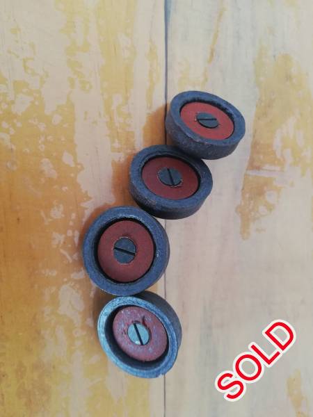 Gecado 27/35 leather seals, 4 x Genuine Gecado 27/35 leather seals complete for sale at R150 each
Courier cost for buyer

Contact Francois at 0849099317
