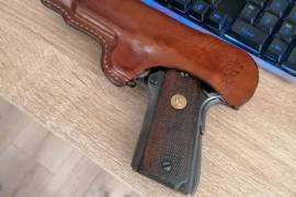 WANTED Series 70 Colt grips, Looking for Colt 1911 wooden original grips with emblem. Please contact me if willing to sell.