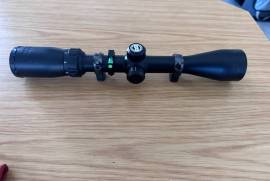 Bushnell 3-9 x 40 sportman, Selling my Bushnell 3-9 x 40 sportman with rings and bubble level attached on scope. The bubble level is brand new. Still in very good condition. 