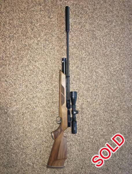 Weihrauch HW100S, Like new HW100S including Hawke 3-9x40 scope. Extremely accurate. 
