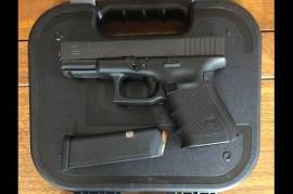 Glock 19 Gen 4 and accessories, Pistol, holster, 2 x magazines, cleaning wallet, magazine pouch, all brand new. Pistol fired twice (20 rounds)