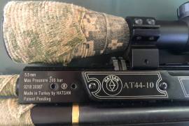 Hatsan AT44-10 FOR SALE , Hatsan AT44-10 airgun 
good condition
includes:
Nikko Sterling Panamax 3-9x40
Free ammunition
2x 10 round magazines 
hand pump for refilling  
 