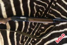 Beretta 12 guage, With Red Optic and Case.  Excellent condition.  R5500 ono
