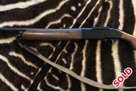 Beretta 12 guage, With Red Optic and Case.  Excellent condition.  R5500 ono