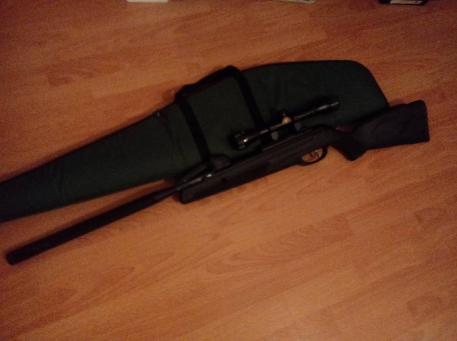 Gamo 4.5mm 10x Quick shot , Gamo 4.5mm Replay-10 Air Rifle in a very good condition for R3,500 - Eerste River, Western Cape, South Africa Selling a Gamo 4.5mm 10x Quick shot air rifle with brand new Predator Shooting rest. Gamo comes with all accessories (in pics) and pallets. If interested contact/WhatsApp me on 0842199086. For collection in Eerste River area. 