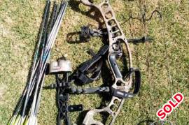hoyt ignite , Right hand Hoyt ignite, in excellent condition draw weight is adjustable from 15 to 70 lbs and draw length is 19-30'' bow comes complete with a 3 pin fuse sight, a fuse stabilizer, a  trigger release, a fuse quiver, a bow bag and 8 arrows. R3900 

call or whatsapp me on 0791111911 or whatsapp me on 0748five80365
