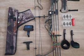 2008 Compound Bow - Diamond Archery, CBL 3311/16
STR 52'' 

Used, but in good condition. 
Has been on the wall for the last few years.

Including bag and all accessories in pics. 