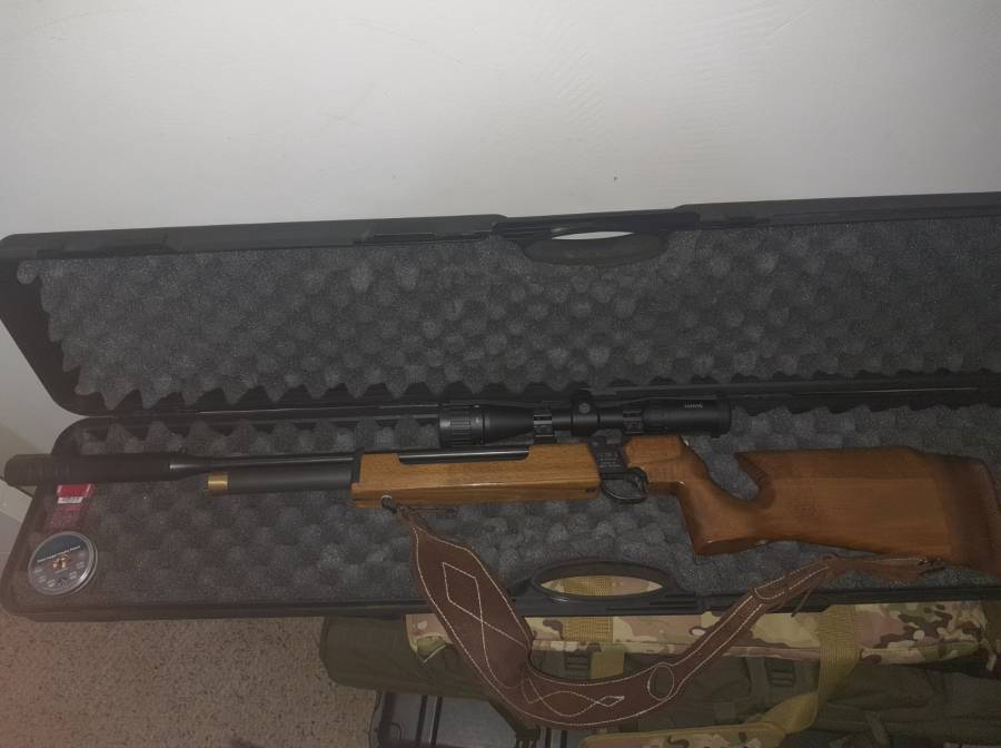 CZ 200S PCP air rifle, I am selling my CZ 200S in good condition. Magazine conversion kit will be inlcuded. Scope and sling not included. 