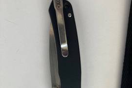 CJRB button lock knife, Hi everyone

Im selling a very nice edc button lock knife.
Model : CJRB J1925
R800
Postage for buyer