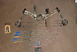 Hoyt TurboHawk Ats 500 for sale , Good Day
i am selling my Hoyt turbohawk XTS500
Accessories:
7 easton arrows
Set of rage broadheads
Bowbag
Bow sling 
Trigger

The bow is currently set at around 70#

Specs: 
Draw weight -70 to 80
length-30
