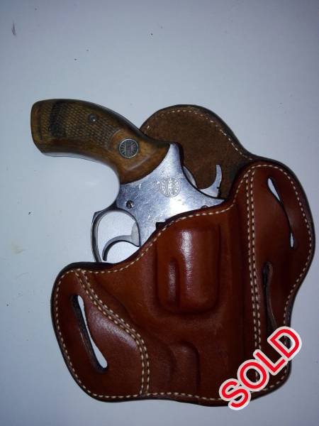 holster for snubby, Two Leather Holsters for a snubby wheel gun.

Buy one get one free


Collect in Bellville or arrange transport
