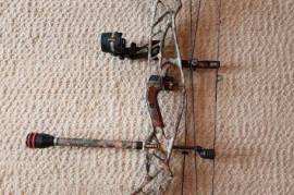 Compound Bow, Hoyt Pro Defiant, The bow is still brand new. Contact me if you are interested.
