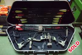 Bowtech sniper 70lb compound bow, Very good condition bow with all the accessories that can be seen in photos is included...This includes:
-The Bow
-Trigger
-hardshell bow case
-BigJim toolbox
-target
-12 Easton hunting arrows
-arrow holder(6 arrows)
-2 bow sights
-Fletcher attaching tool
-fletchers
-Fieldpoints
-Muzzy 100gr fixed blade hunting broadheads
Feel free to call or whatsapp 0721744766