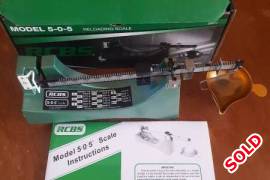 RCBS 505 scale, Scale in box. Very good condition.