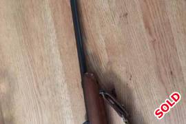 Swop 303 rifle for bow (compound or recurve), Looking to swap this excellent example of a 303 for a bow of similar value (R3500). Rifle includes military bag, strap and 26 rounds of ammo. Happy to put in cash difference for more expensive bow up to say R2500. Will also sell rifle.