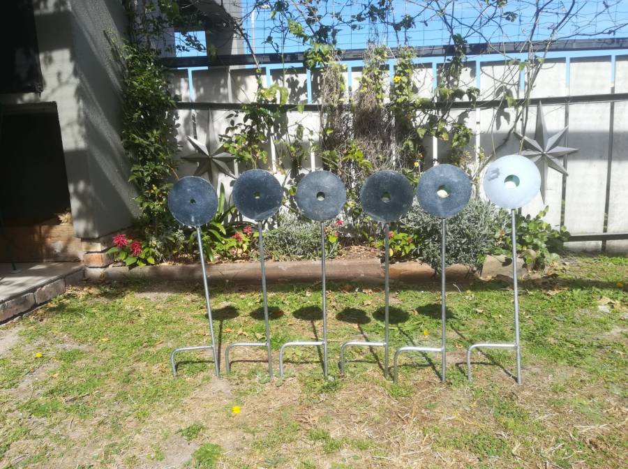 HFT and FT Practice Targets, Robust steel targets to practice HFT and FT with air rifles.
The apertures are 15, 20, 25, 30
 35 and 40mm
A bull rings the bell. No need for resetting.
Mass is about 1.8kg each. Please consider this for shipping costs.
Set of 6 targets for R1500.00