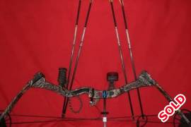Diamond by Bowtech The Edge , Diamond by Bowtech The Edge complete  bow .
Drop away rest , 3 pin sight , stabilizer and wrist sling .
With 4 x Gold Tip Expedition Hunter arrows .
Very good condition  .
Draw length adjustable 
Draw weight from 30 - 50 #
Don't let this gem slip through your fingers  .....
Bargain 
R2900
Contact Schalk 076eight3107six8 
Pretoria Moot Mayville