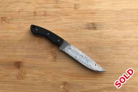 Pegasus knives. Damasteel fixed blade, Pegasus knives custom fixed blade. 
Condition - like new 

price includes postnet to postnet/ courier guy