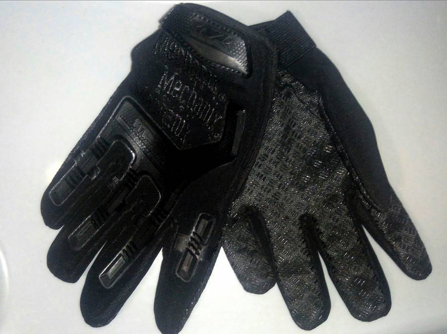Mechanix Covert tactical gloves, Mechanix Covert Tactical gloves. Size Large. Brand new, never been used