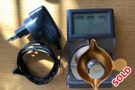 Lyman Micro touch 1500 Scale , with pan, check weight and power cable 