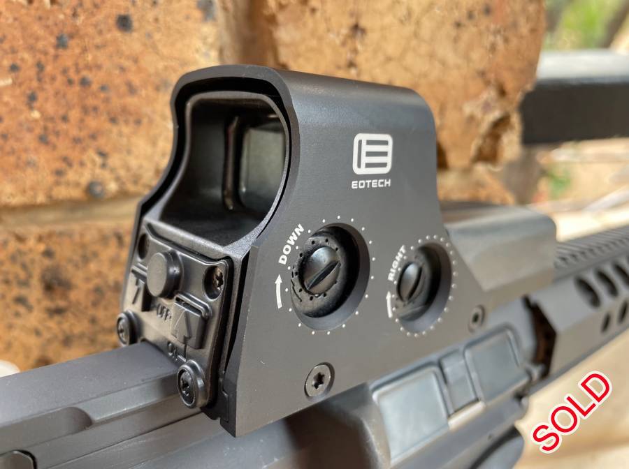 EOTECH Holographic sight, EOTECH Holographic site in new condition used twice.
Includes case and all as supplied.

No scratches, New condition
John 083-277-9727

 