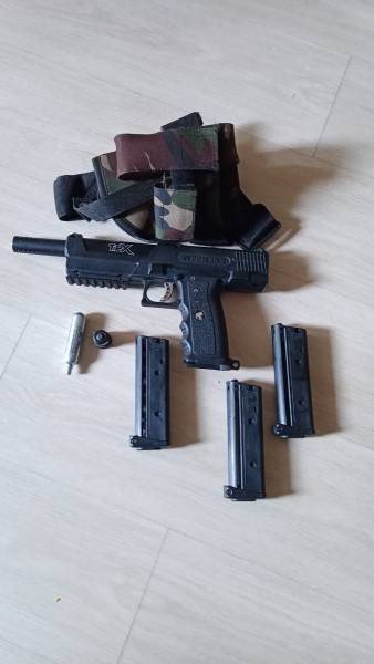 Tippman X, Tippmann  tipX with 2 x ekstra magazines extended barrel and hip holdster