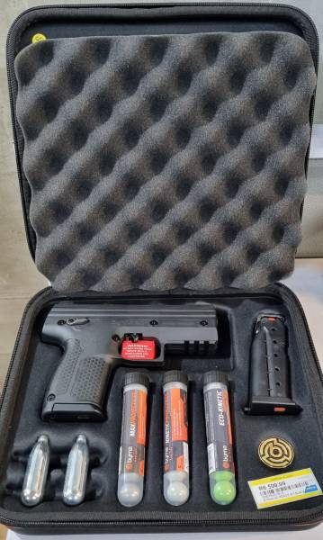 Byrna, Byrna .68cal pistol kit
Available in Black and Orange

Contact us in store for more info
012 804 7090
https://www.facebook.com/PricelessGunsandAmmo/
