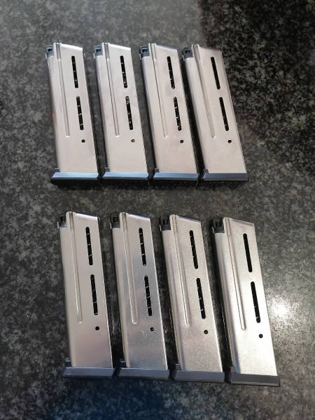 1911 - 9mm 10 rounds Wilson Combat mags, 1911 - 9mm 10 rounds Wilson Combat mags

R700 each I have 8. 

Shipping for your account