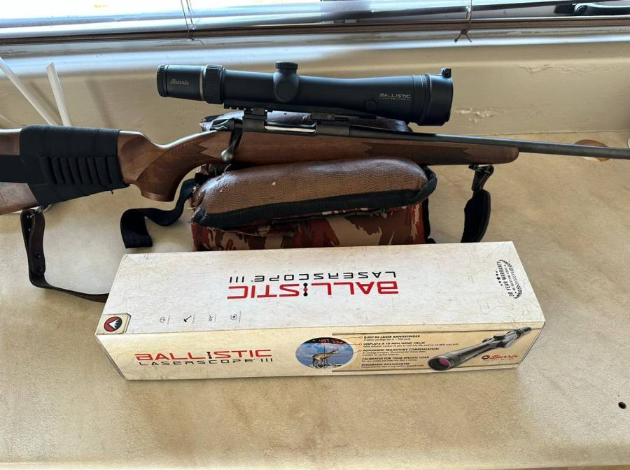 Burris Eliminator III, Scope has barely been used, looks like new, and everything works perfectly.
Still have everything it came with, perfect condition.