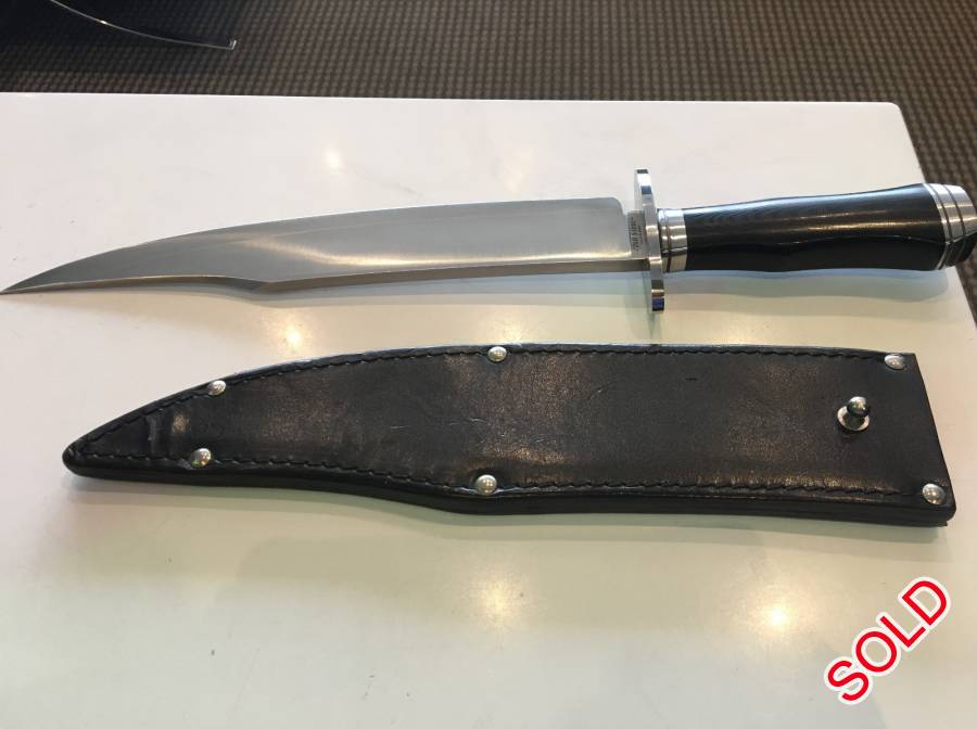 COLD STEEL NATCHEZ BOWIE IN SAN MAI III, Cold steel Natchez Bowie in SAN MAI III 11 - 3/4 INCH Blade - Discontinued Production - Very Collectable - Perfect Condition - Never Used/ Carried - Including Original Sheath - Contact Dylan or Rob 031 765 8792/ 062 495 0939