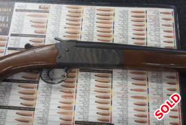 Mossberg and Van Guard shotguns, 2 shotguns R5000 each - prices negotiable. Also has bullets with shotgun covers . Safe available for purchase as well.