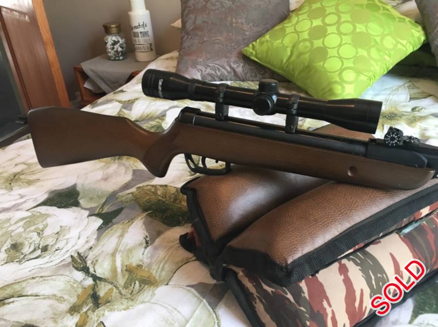 GAMO  Junior Hunter , GAMO Junior Hunter with very limited use in an excellent condition.
Tasco Scope in Picture included.