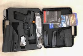 2015 Sig Sauer P320 Compact 9mmP, Gun very well looked after, cleaned after every use. It has about 3500 rounds through it. It has also had the factory drop safe trigger upgrade done by the rep in SA. Comes in original case with gun lock cable, two original magazines, original paddle holster as well as a Daniels kydex holster.