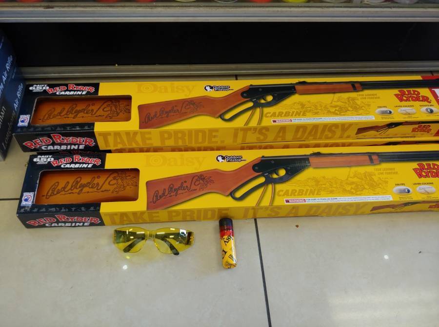 Daisy red ryder, Original daisy red ryder. Wood stock. 94cm long. Spring action. Year end specials. Includes free impact resistant yellow glasses and 350 bb's. While stocks last