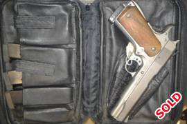 Very Special US- Army Colt 45 ACP 1911 S/S Pistol, This Colt US Army 45 ACP pistol are reare and hard to come bay .please come to shop cape Guns and Ammo 021 9452606