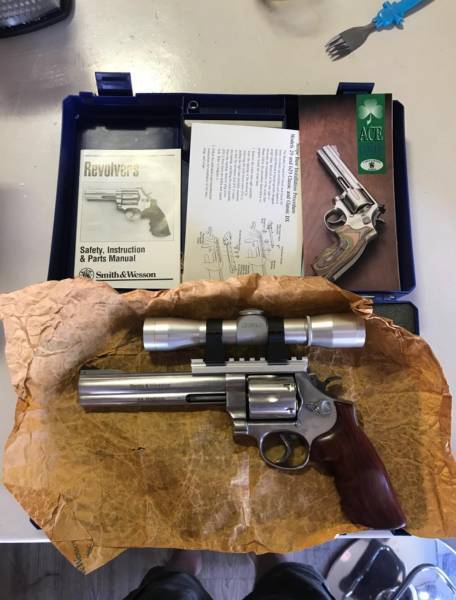 Revolvers, Revolvers, Smith n Wesson 629 .44 magnum (Price reduced), R 24,000.00, Smith n Wesson , 629, 44mag, Like New, South Africa, Limpopo, Polokwane