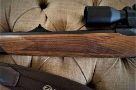 202 Sauer 375 H&H, Beautiful Rifle as good as new. Comes with a Sauer sling, Zeiss Conquest DL 2-8x42 scope on quick release rings, full pack of Hornady DGX 300gr bullets, a few 300gr PMP soft point bullets, Redding Delux die set with case holder and Sudami head-shoulder Guage.