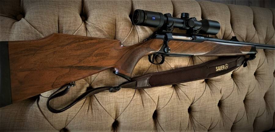 202 Sauer 375 H&H, Beautiful Rifle as good as new. Comes with a Sauer sling, Zeiss Conquest DL 2-8x42 scope on quick release rings, full pack of Hornady DGX 300gr bullets, a few 300gr PMP soft point bullets, Redding Delux die set with case holder and Sudami head-shoulder Guage.