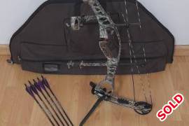 Hoyt Alphamax 35 RH compound bow , Hoyt Alphamax 35 RH compound bow in immaculate condition. 60-70lbs draw weight.  Approximate draw length is 30