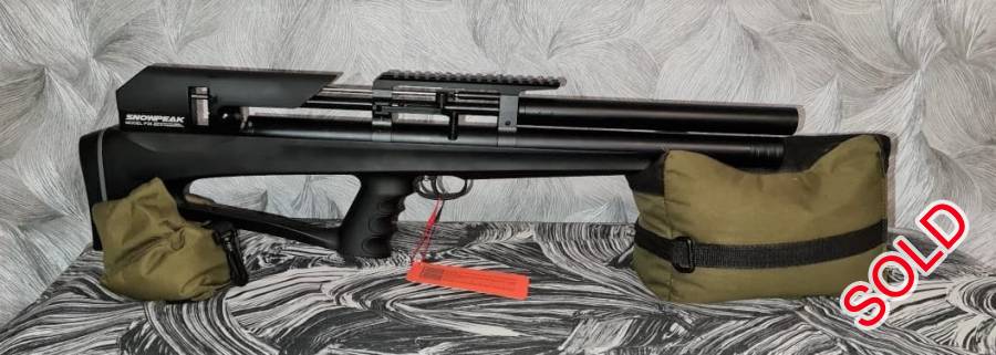 Artemis / Snowpeak P35, P35 Bullpup, still in the box. Box opened to take pictures. Included: fill probe, one 9 round mag, o-rings and seals, 250 pellets. Fully shrouded barrel with aluminium baffles. Fills to 250 bar and you get 50+ shots per fill. People are raving about the position of the cocking lever! Will deliver within 60km radius of Benoni OR delivery for the buyer's account. 30ft/pound of energy. 