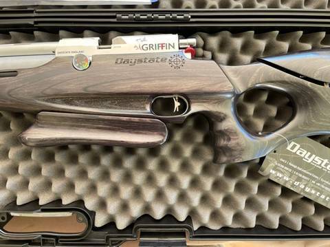 Daystate Griffin, Daystate Griffin .177 Limited Edition 
Thumbhole Stock
Gray ash laminated wood
Includes silencer and hard case
Brand new - never fired