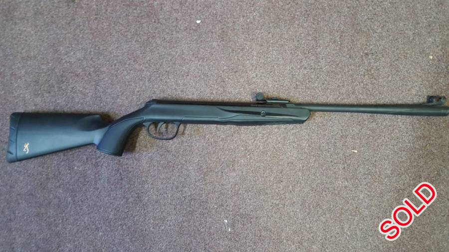 Air Rifle Springer 4.5 mm, Browning 4.5 mm springer air rifle in good condition. Hardley used