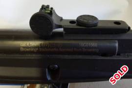 Air Rifle Springer 4.5 mm, Browning 4.5 mm springer air rifle in good condition. Hardley used