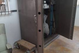 Big Bischoff Double door Cat. 2 safe, Essentially a moveable strong room.
Ideal for dealers and collectors.