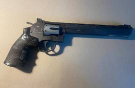DAN WESSON 8″ REVOLVER 4.5MM AIRGUN – ASG, Length:
338mm
 
Barrel Length:
181,5mm
 
Mag. Capacity:
6 Rounds
 
Standard mag:
16187
 
Hop up type:
None
 
Velocity:
130ms
 
Weight:
1040gr
 
Energy:
3 joule