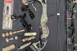 PSE STINGER BUILD A BOW, BARE BOW FOR SALE BUT EXTRAS CAN BE FITTED LIKE INDICATED IN THE PHOTO....