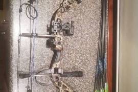 BOWTECH INFINTE EDGE PRO FOR SALE, Diamond Infinite edge pro , compound bow 
ideal junior or ladies bow 
adustable length of pull and draw weight 
hostage rest 
apex 3 pin iluminated sight 
7 field arrows (carbon express predator)
3 hunting arrows with g5 broad heads
detachable quiver 
and illuniated knocks 
scott trigger release 
camo bow bag 
Yellow foam square target
R6000 (LIKE NEW)

POSTAGE IS AT BUYERS COST 
PRICE IS SLIGHTLY NEGOTIABLE 

Please send a message to 0846213079 if interested 
Emigration sale 