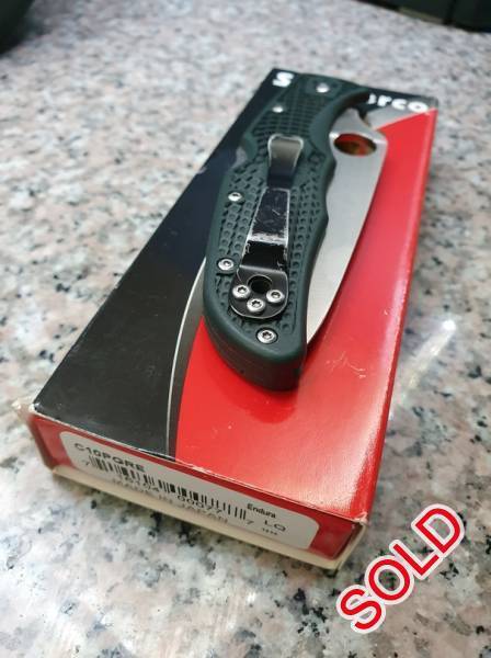 Spyderco Endura 4 (ZDP-189), I'm selling my ZDP-189 Spyderco Endura 4. Besides some wear on the pocket clip she's in an as new condition. Shipping cost for the buyer.